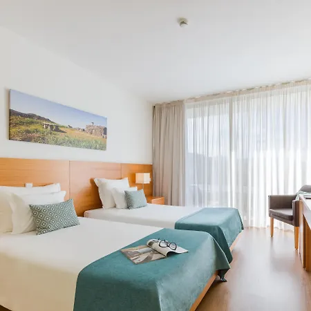 Luna Arcos Nature & Wellness